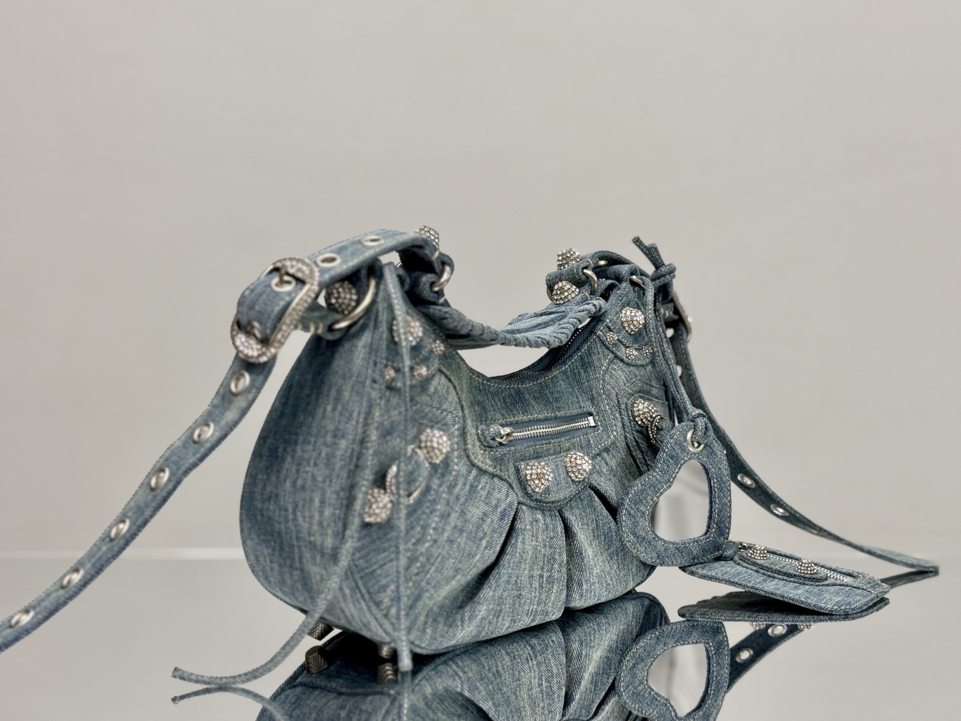 418b073ada487bf8459443e09089956f_1760517778_7866.jpg 418b073ada487bf8459443e09089956f_1760517778_7866.jpg