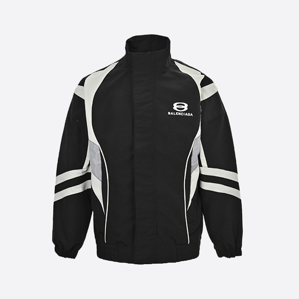 バレンシアガのキャットウォークスタイルのパッチワークスポーツジャケット