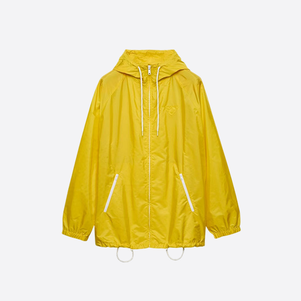 プラダ 2025SS ワークウェア 日焼け止め服