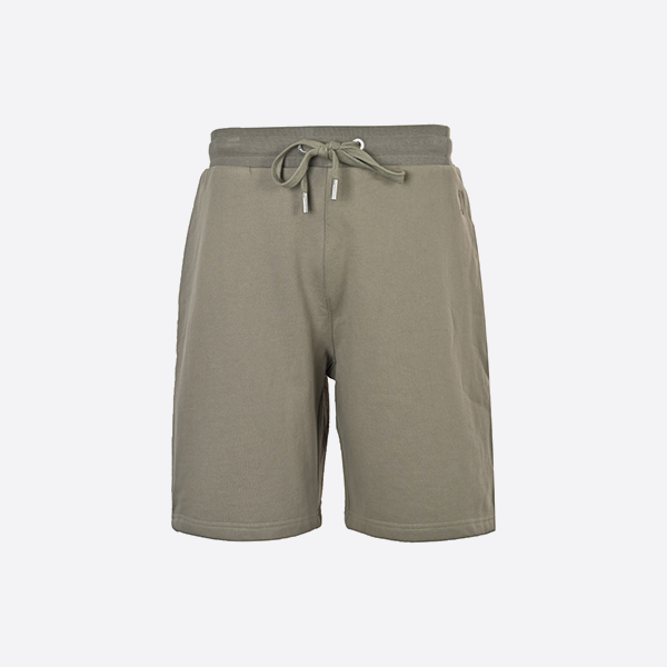 アミ パリの小さなハート刺繍ショートパンツ