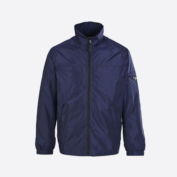 プラダのリサイクルナイロンスタンドカラージャケット