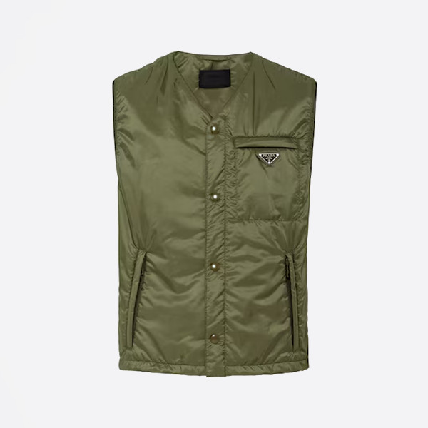 プラダのリサイクルナイロン製軽量パッド入りベスト