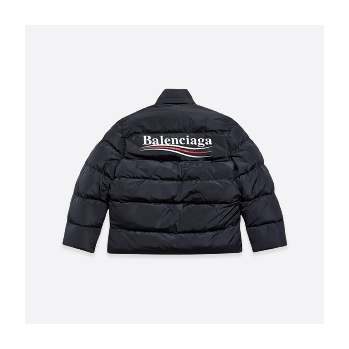 バレンシアガのダウンジャケット